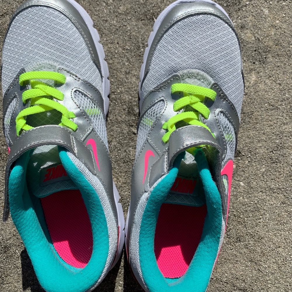 Girls Nike’s